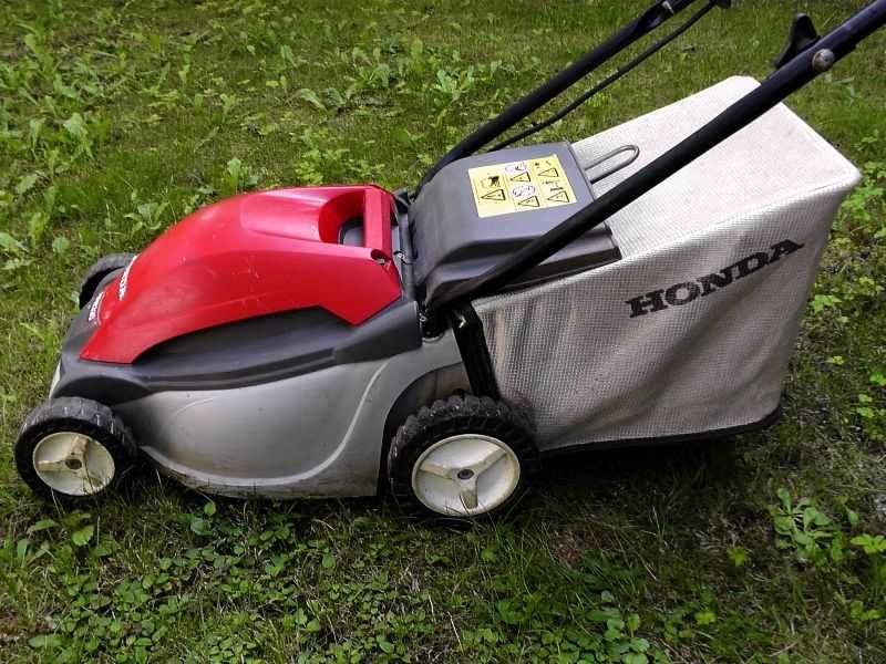 Kosiarka Elektryczna HONDA HRE 330 A2 - PLE z koszem
