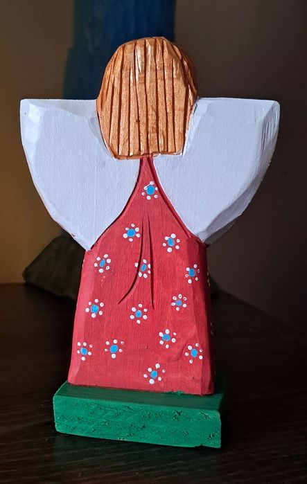 Anioł rzeźba ludowa