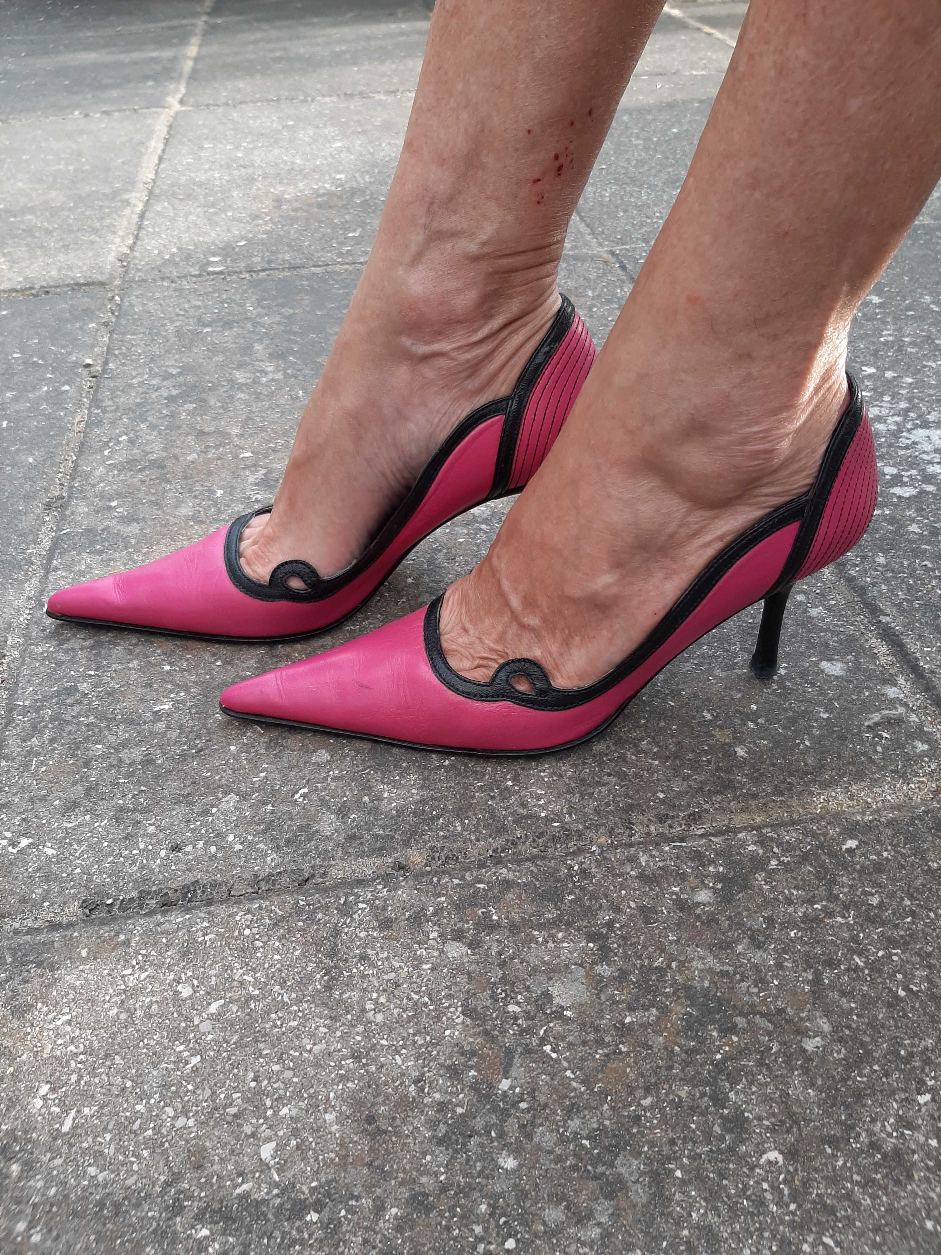 Sapatos Rosa e Preto - Paulo Cravo e Nuno Baltazar