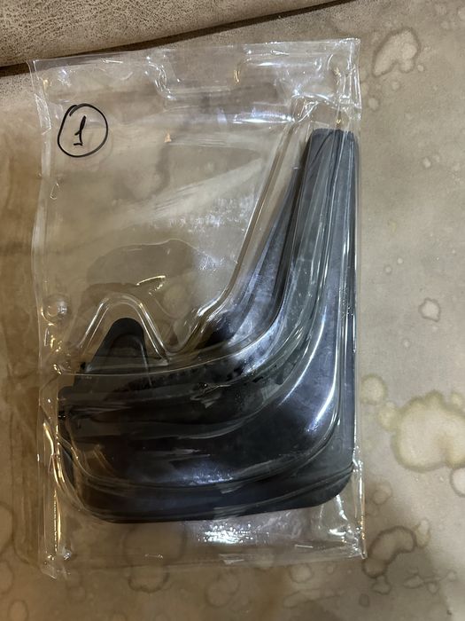 Бризговики уневерсалні