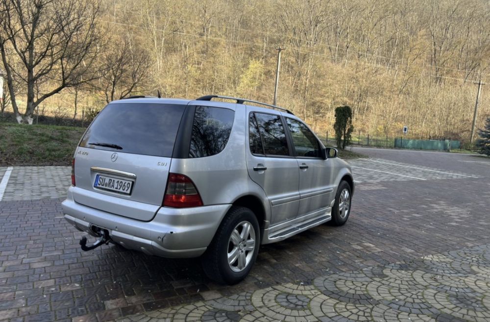 Продам Mercedes-Benz  ML 2004 року  2.7 дизель
