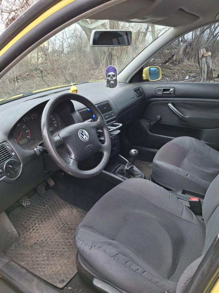 Volkswagen Golf 4