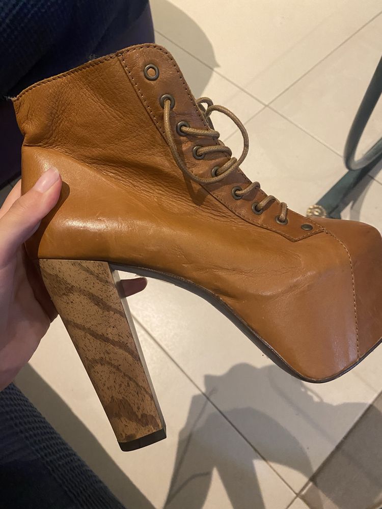 Botins tipo jeffrey campbell