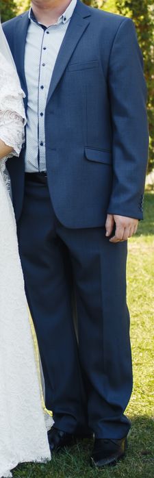 Чоловічий костюм класичний