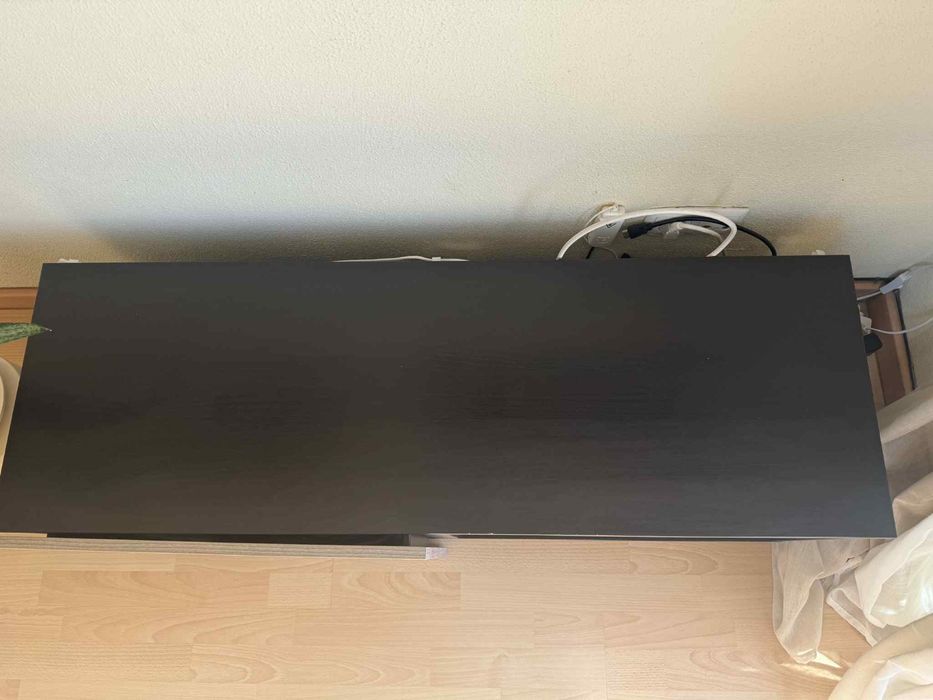 Aparador de TV com gaveta