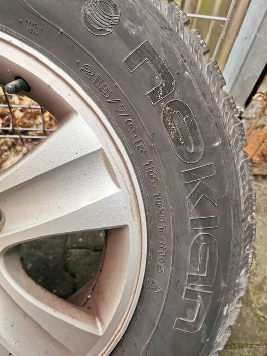 Alufelgi założone opony R16 zimowe