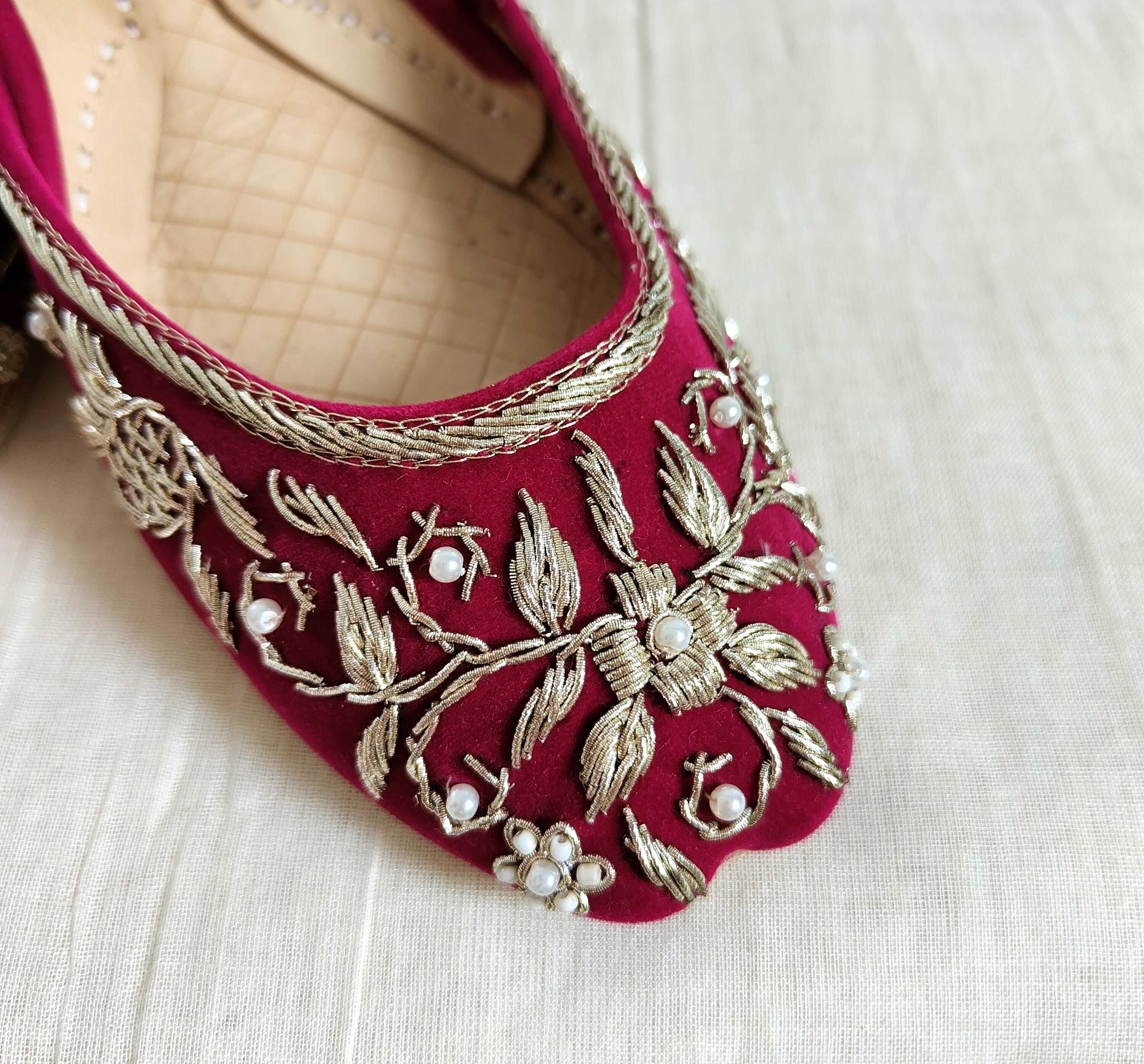 Indyjskie buty baleriny khussa 37 38 zdobione orient boho księżniczka
