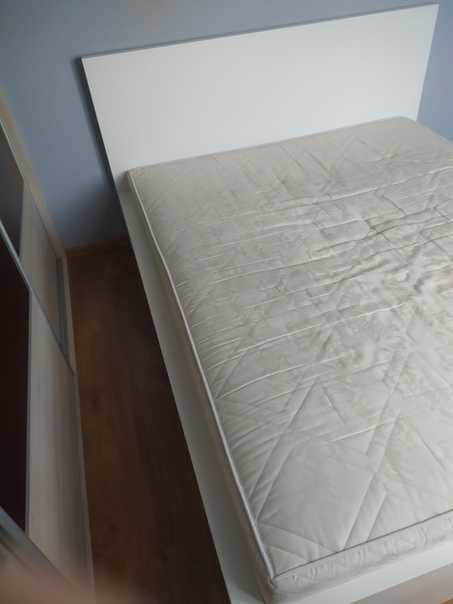 Łóżko 160*200 białe IKEA z materacem