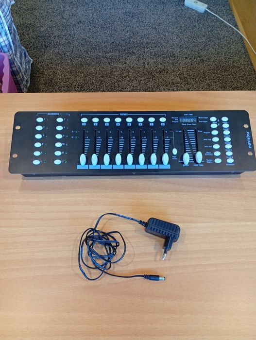 Controladora DMX semi nova 192 canais