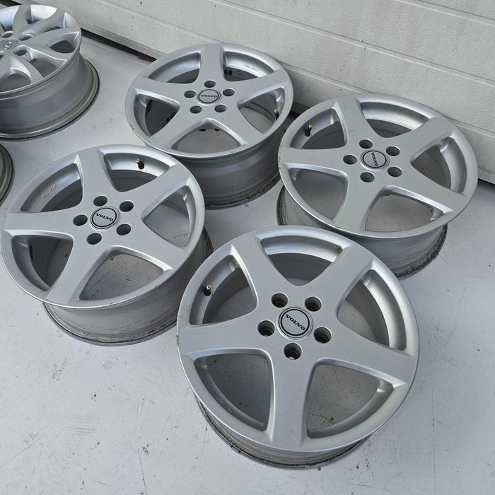 Alufelgi VOLVO S40 V50 C30 5X108 16'' 7.0 ET40 4x