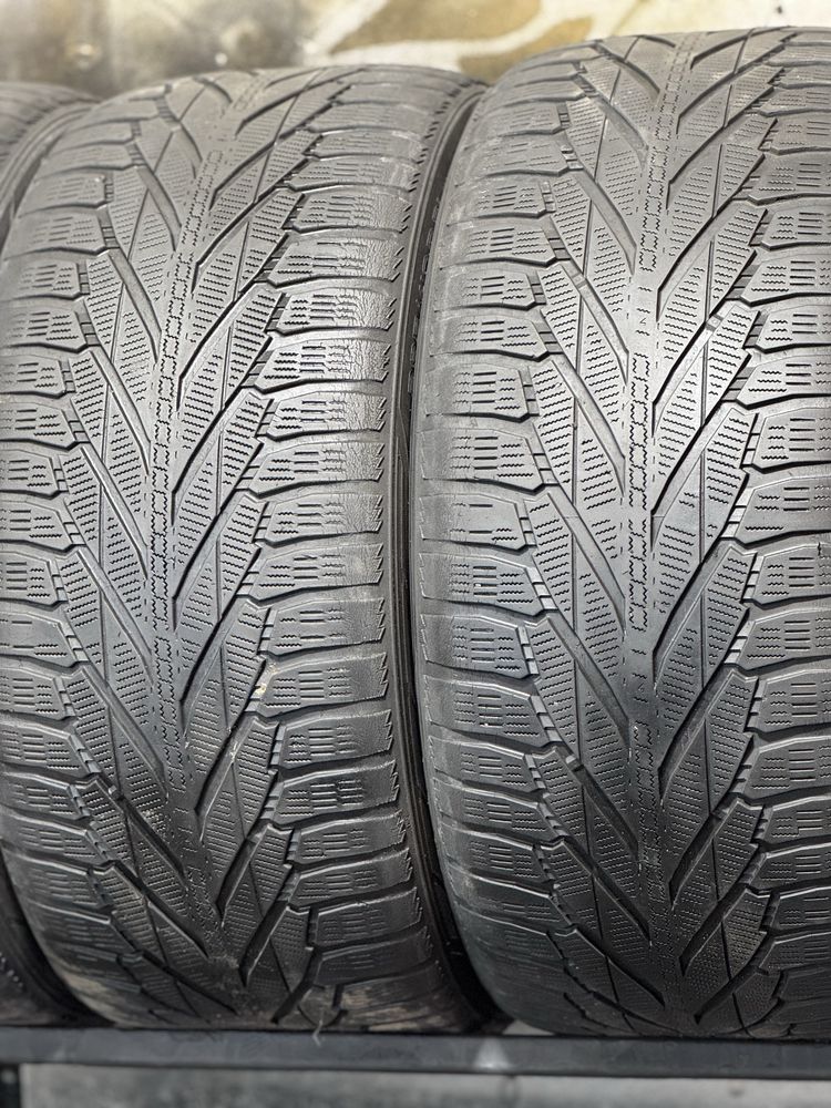 295/40 R21 Nokian Hakkapeliitta R2 SUV | Комплект | Зима | 2016 |