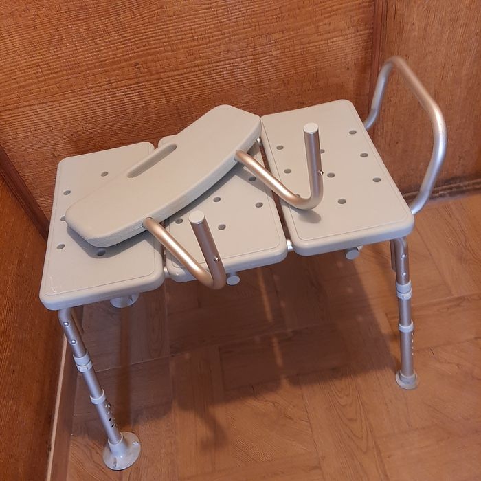 Стул для душа нагрузка до 180 кг.