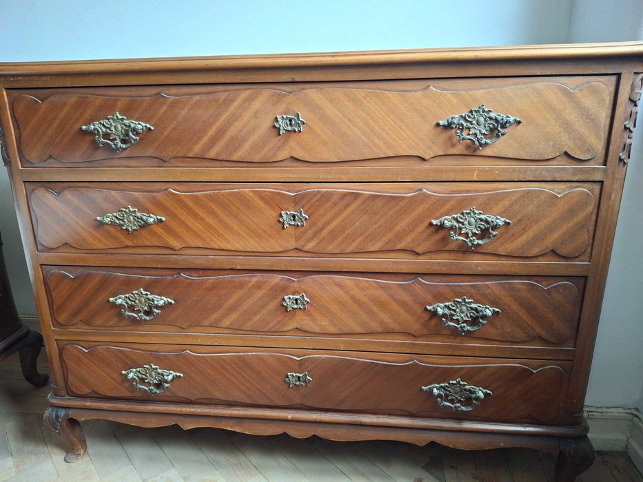 Mobília usada de quarto .