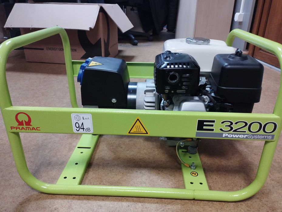 Бензиновий генератор Pramac E3200. Двигун Хонда GX160.