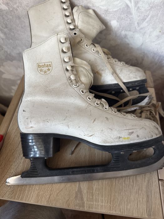 Ковзани botas безкоштовно