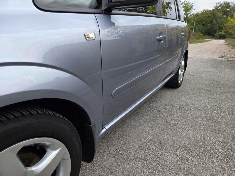 7- місний Opel Zafira в ідеальному стані. Не  битий, не фарбований.