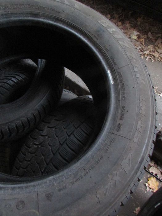 235/60/R17 пара зимової гуми Bridgestone