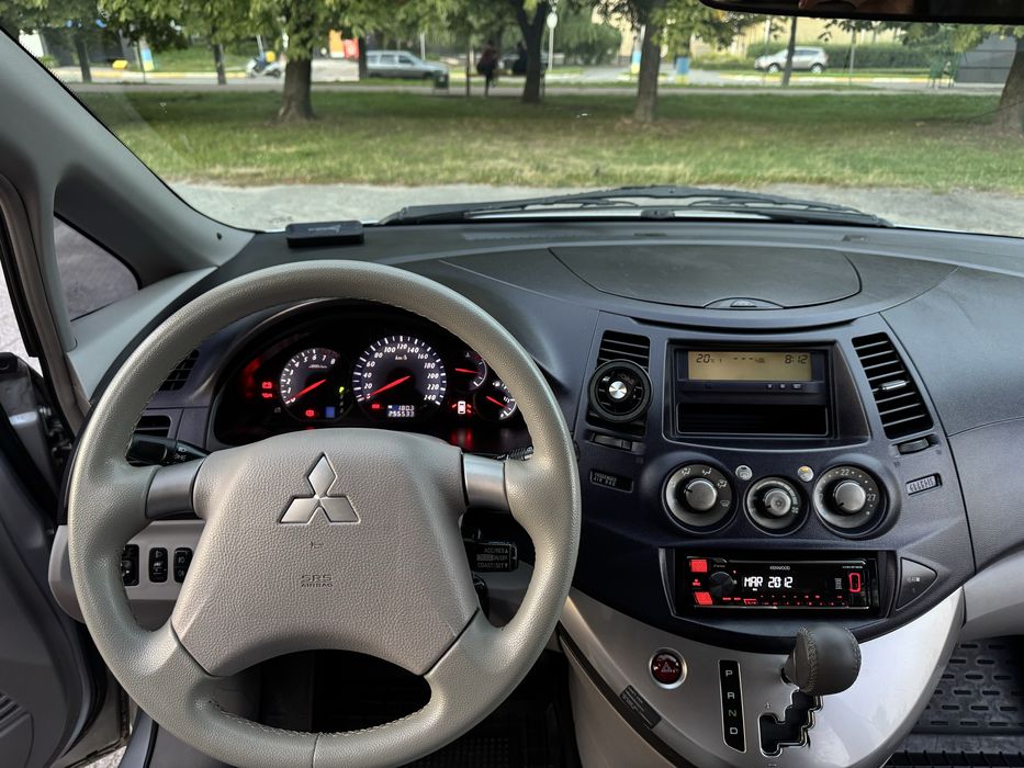 Mitsubishi Grandis 2.4 АКПП Газ/Бензин