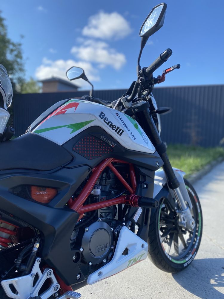 Benelli tnt 250
