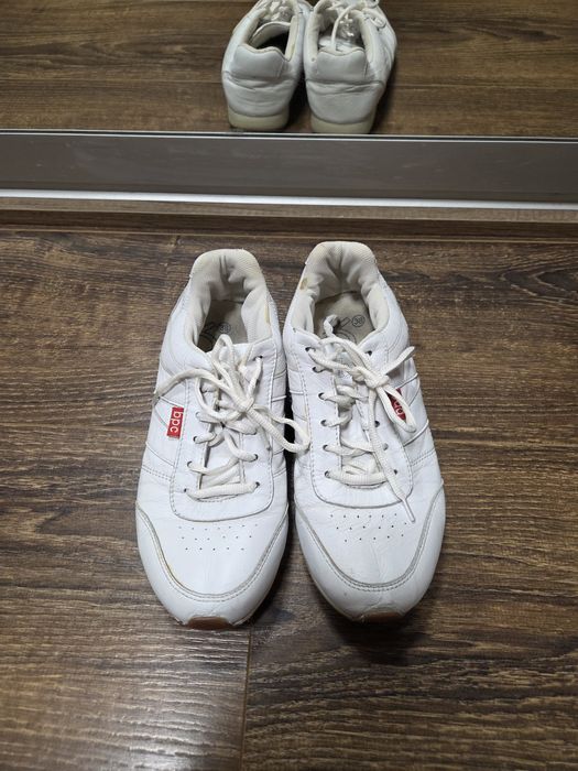 Sneakersy buty sportowe skorzane skóra naturalna 38