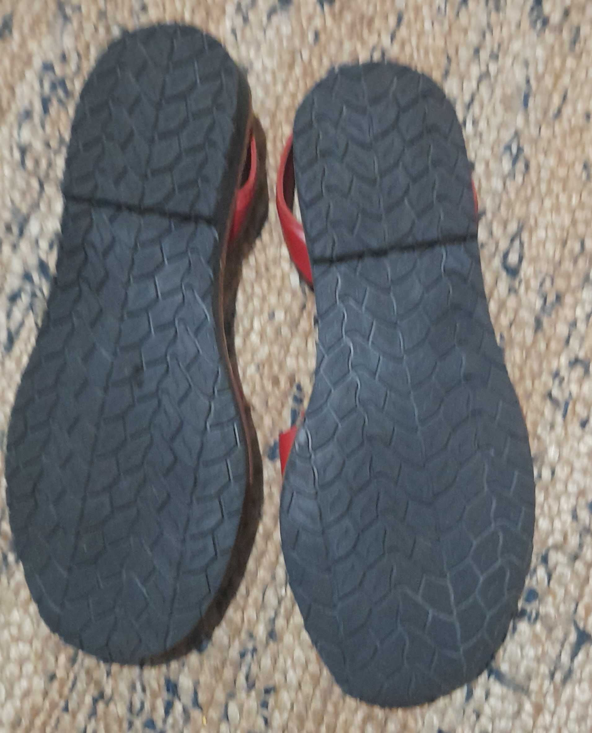 Sandálias em pele  vermelhas 39