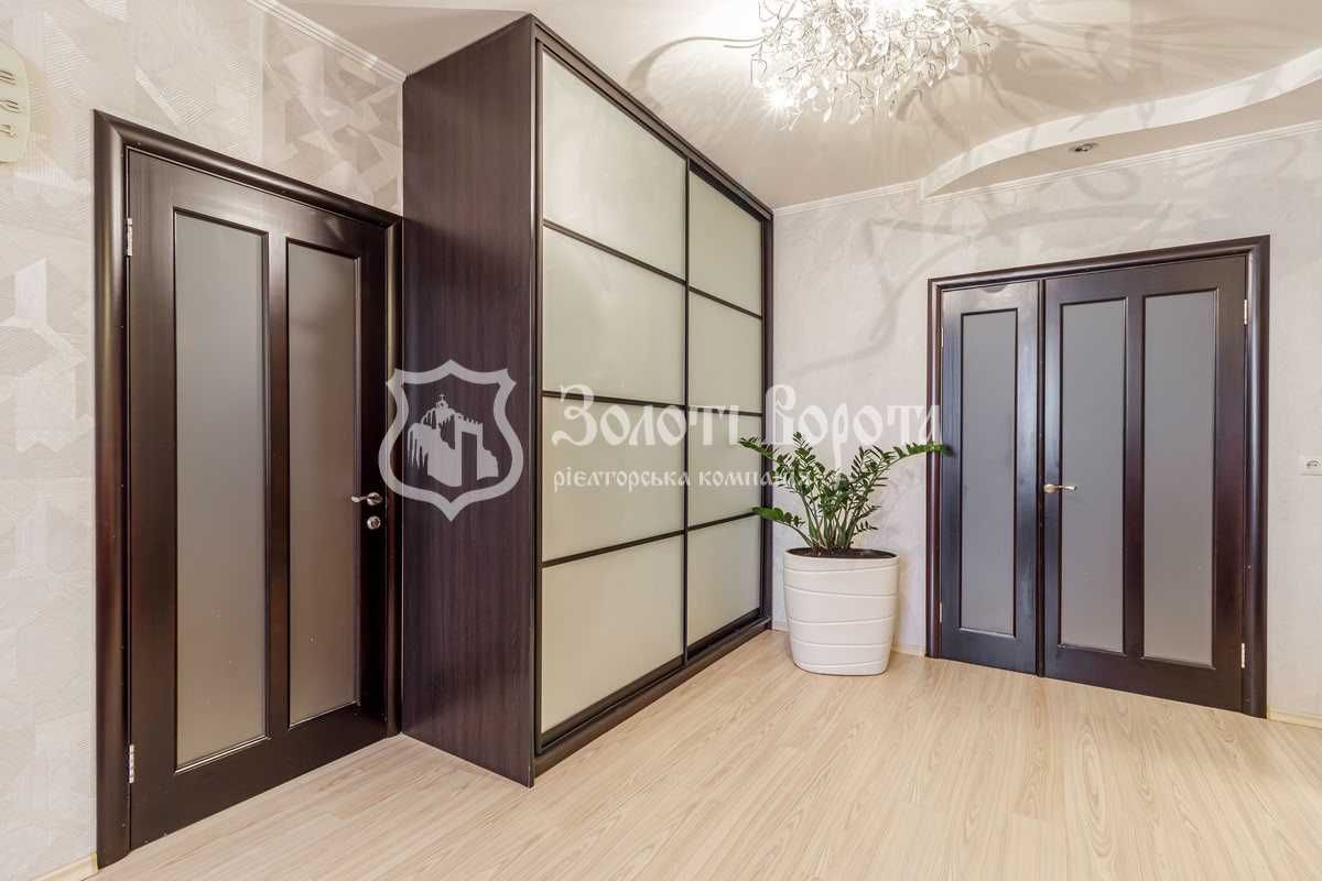 Квартира, 3к. Євроремонт. Лук'яненка, 15г, метро «Мінська», Оболонь