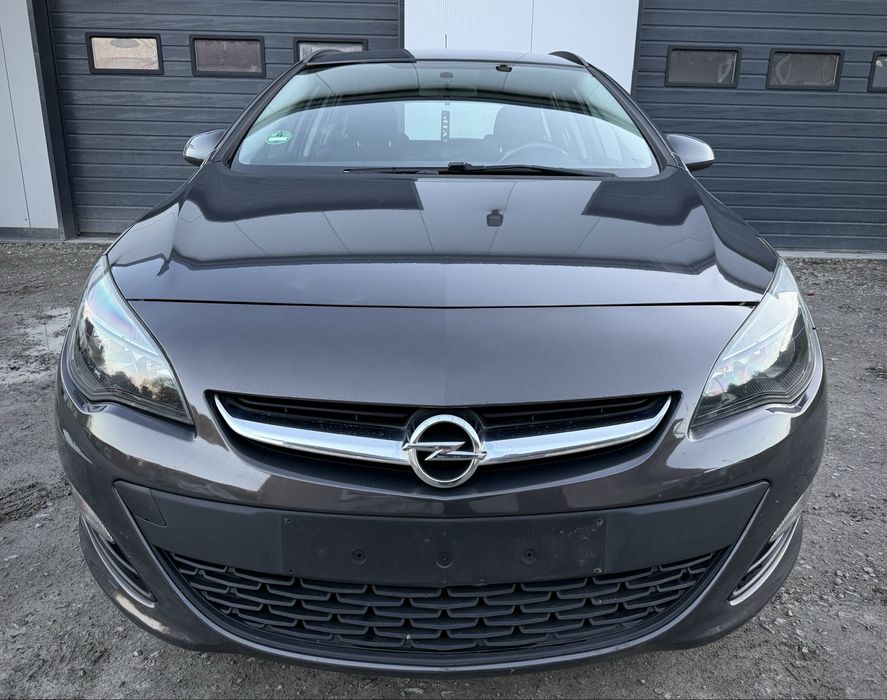 opel astra j 1.7 diesel; 170 tyś niski przebieg; hak