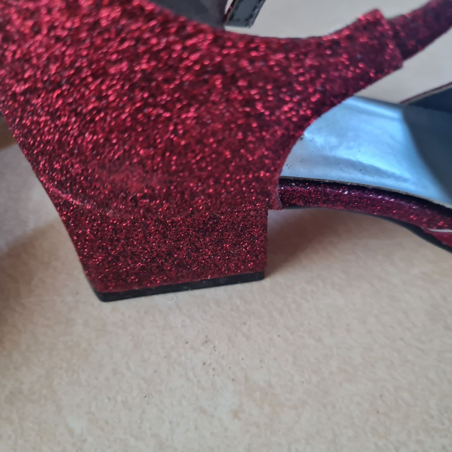 Sapato vermelho brilhante Nordstrom