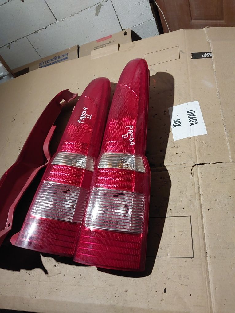 Fiat panda 2 II  tylna lampa tył prawa lewa