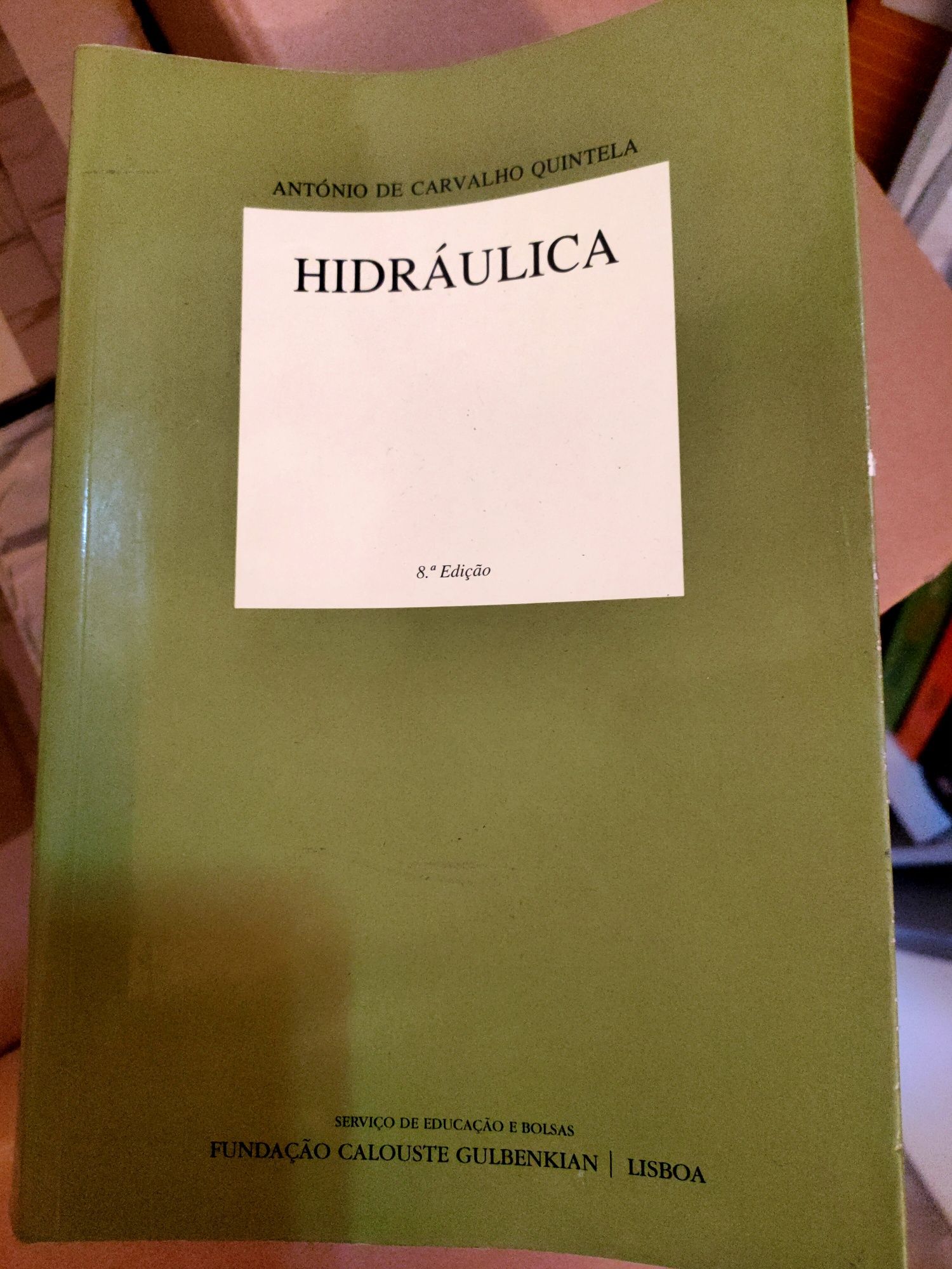 Livro de hidráulica como novo
