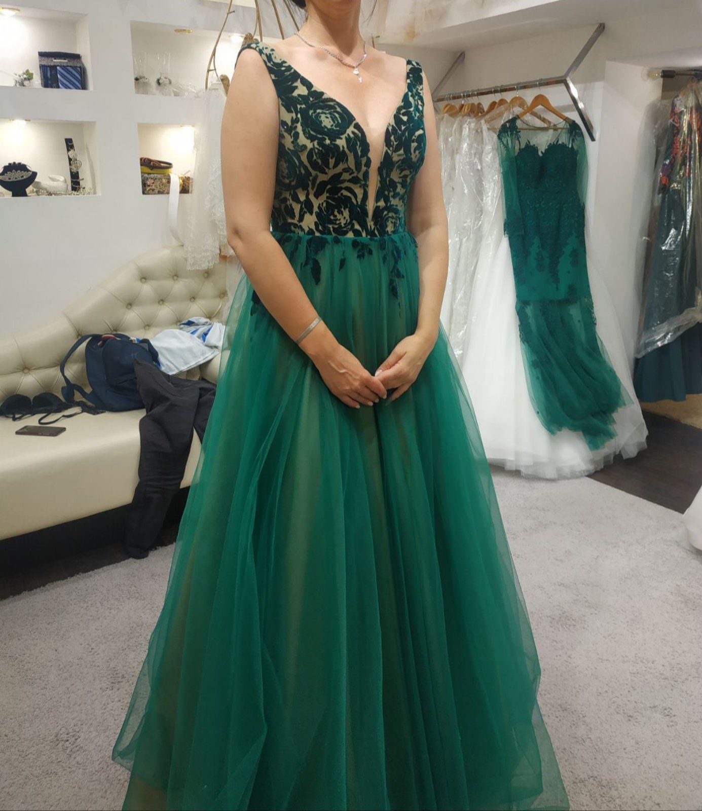 Вечірня сукня  зеленого кольору на ріст 178 см розмір М -L
