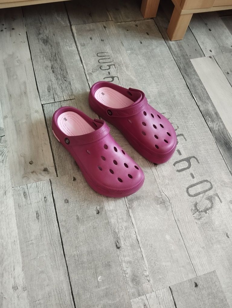 Klapki, Crocsy roz 41/42
