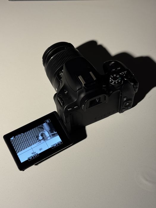 Canon 200D + Lente 18-55mm + pack 2 baterias ENEGON