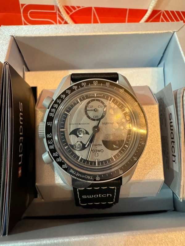 Swatch x Omega Bioceramic Moonswatch Mission To Earthphase
