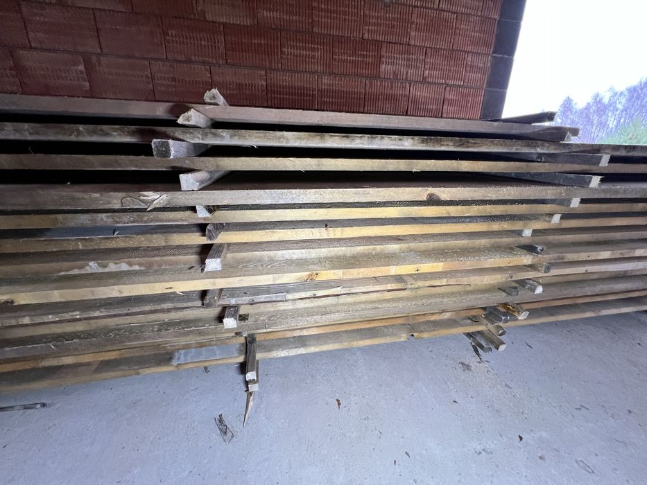 Deski szalunkowe po jednej budowie