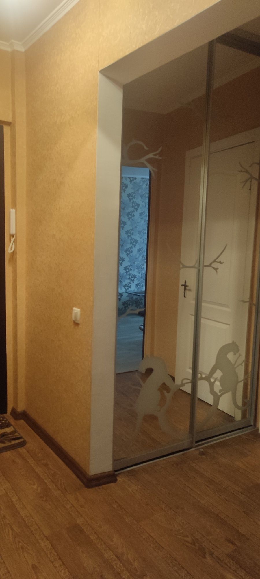 Продам 3 комнатную квартиру на Космонавтов