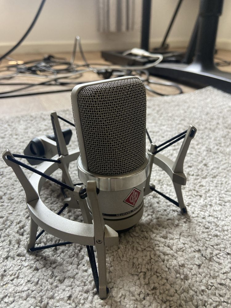 Neumann tlm102 studio pack