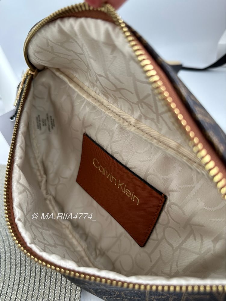Бананка Calvin Klein