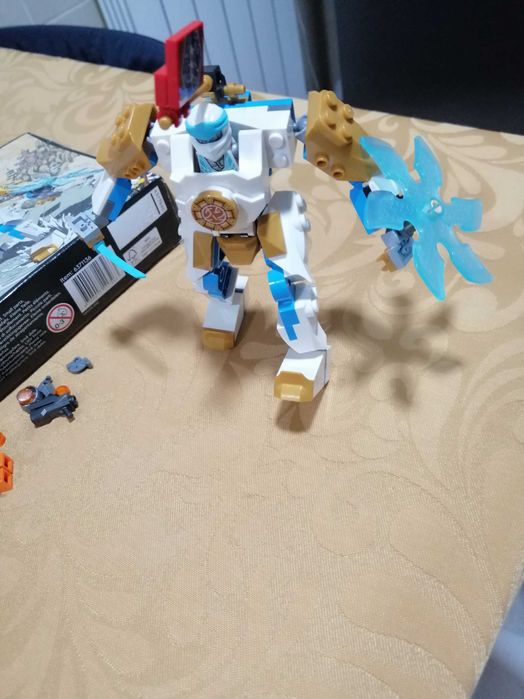 LEGO® NINJAGO®

LEGO NINJAGO Mech Power Up EVO do Zane, 6 anos
