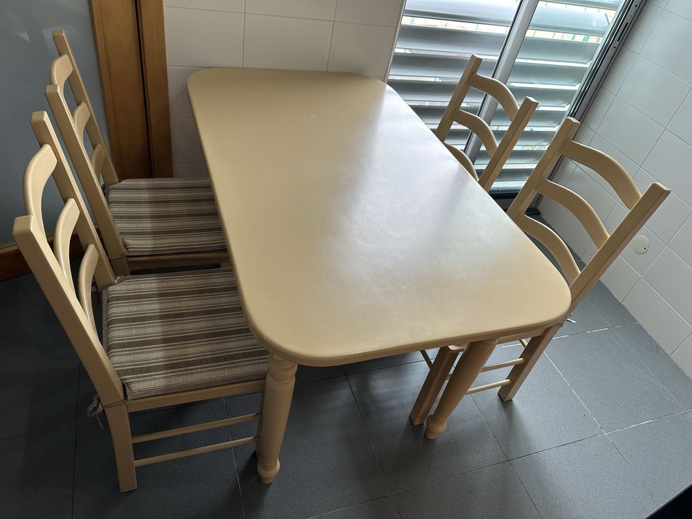 Mesa cozinha + 6 cadeiras
