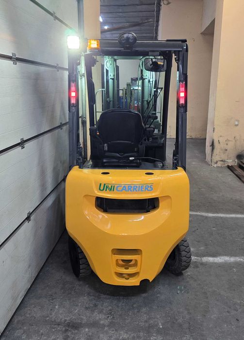 Навантажувач вилковий дизельний Nissan 1.8 тонн триплекс на 4,75 метра