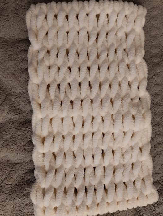 Хомут,шарф молочного кольору