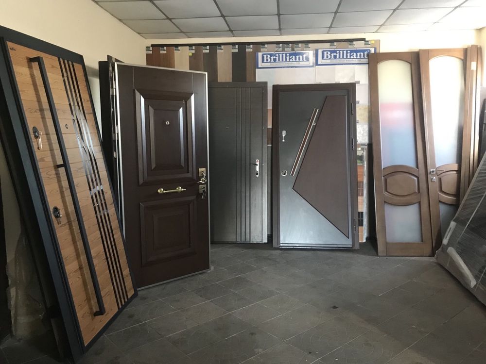 Двері вхідні броньовані РОЗПРОДАЖ ціна від 6500гр.