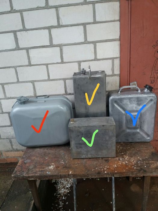 Каністри в асортименті