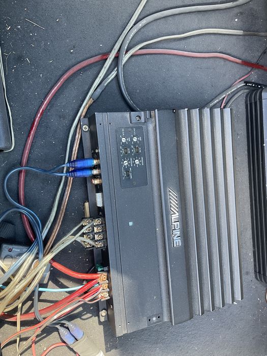 Som de carro muito bom