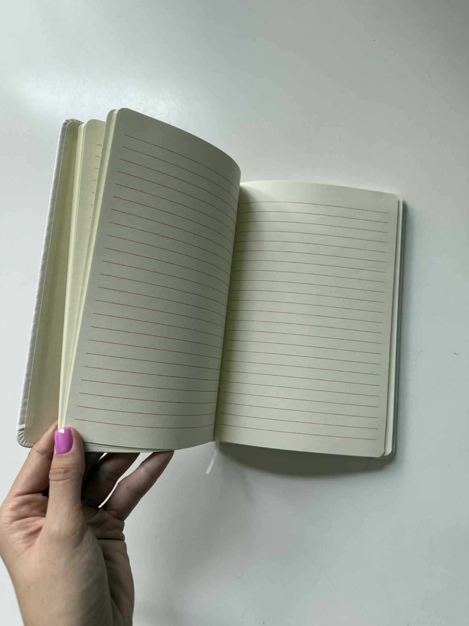 Notes A5 w twardej okładce kartki w linie