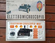 Mikroskop elektryczny rzutnik zabawka PRL vintage