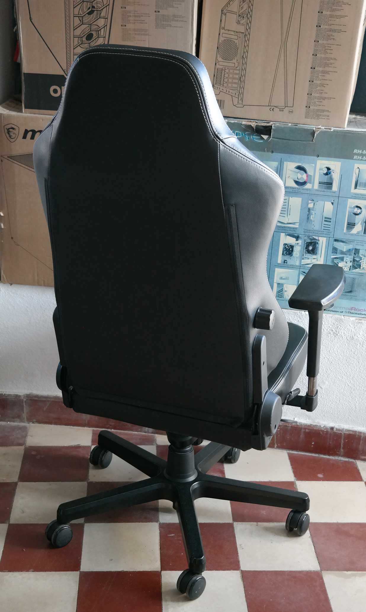 Cadeira gaming noblechairs Hero