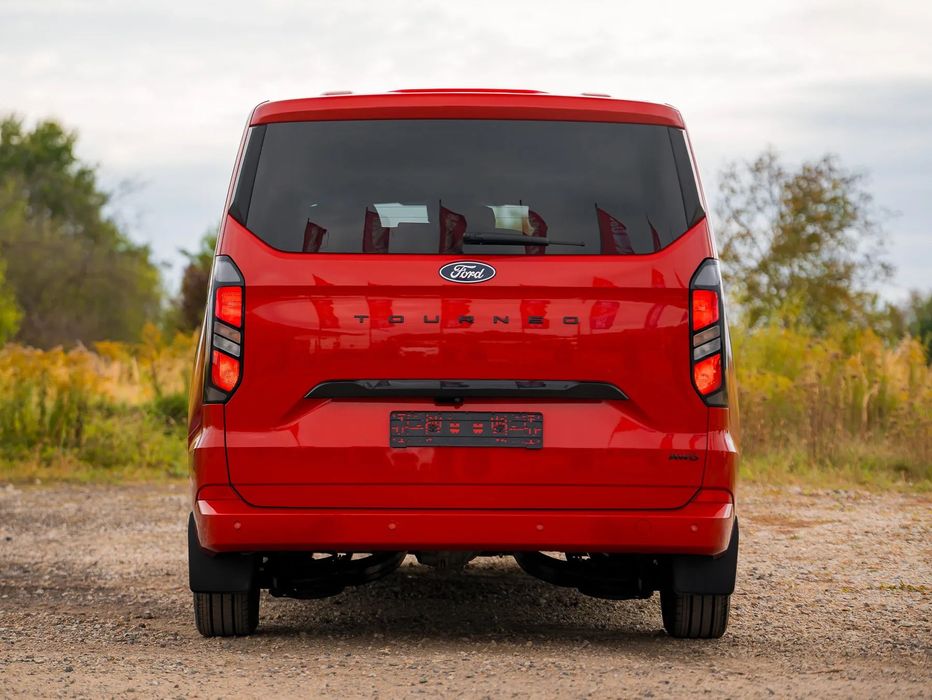 Ford Tourneo Custom RUDY METALIK - 4X4 / 209 000 netto /  Wyposażenie maksymalne / NOWY