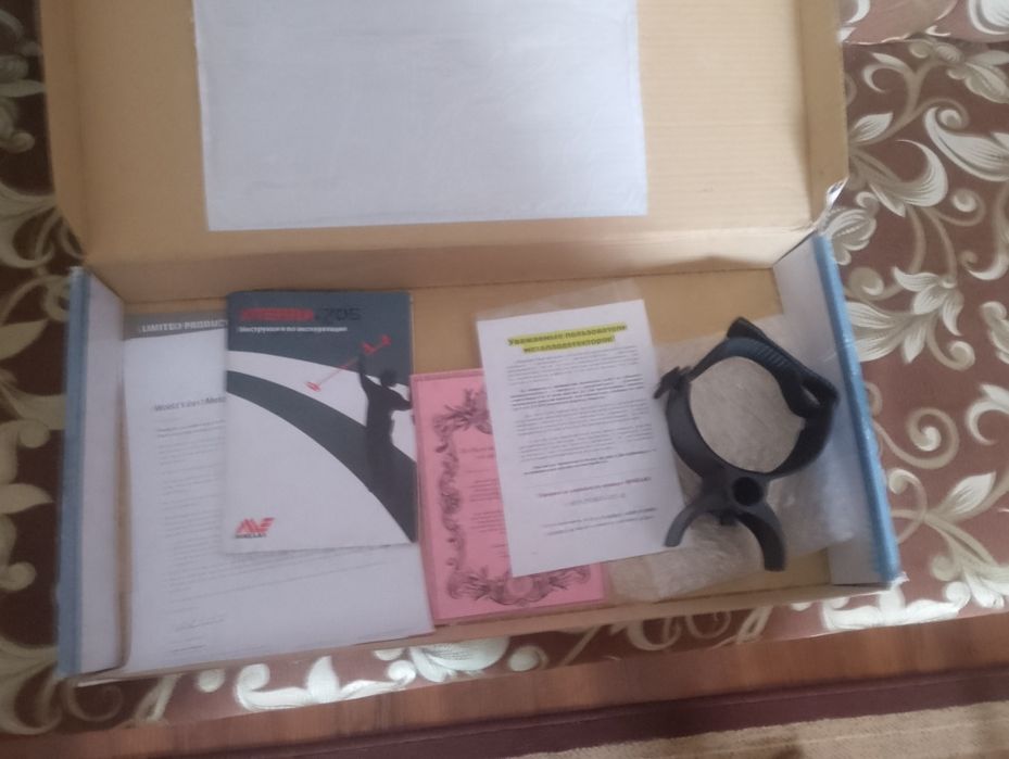 Продам металошукач Minelab x-terra 705